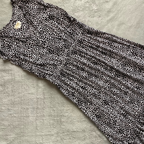 Anthropologie Dresses & Skirts - Anthropologie Maeve by Anthro Ruby Ruffled Midi Dress Snow Leopard Tassel XL